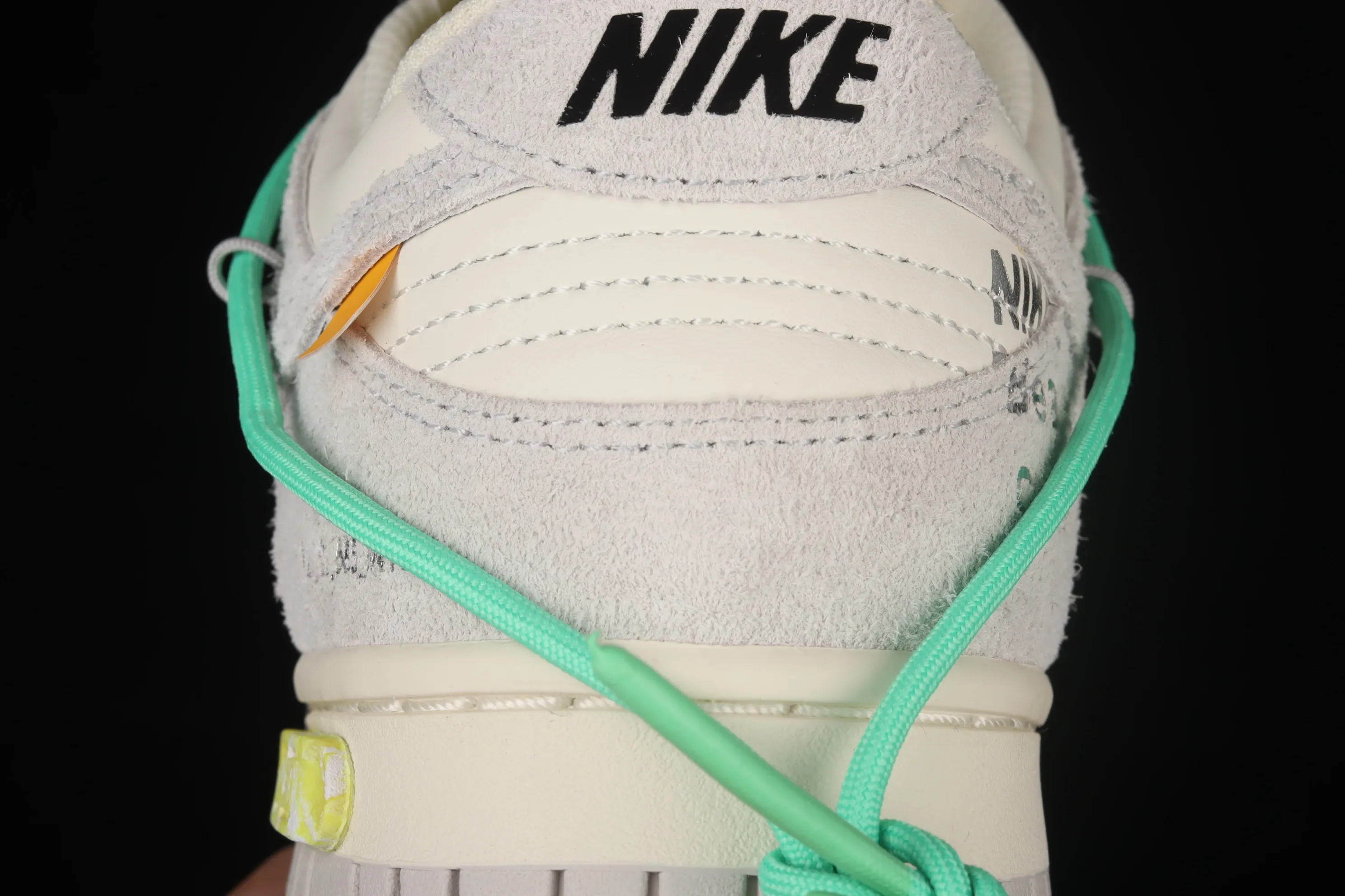 All categories Nk SB Dunk series Nk SB Dunk Low low-top sneakers pure original version OF x Nk Dunk Low OW SB smashing backboard fashion casual sneakers DJ0950-106